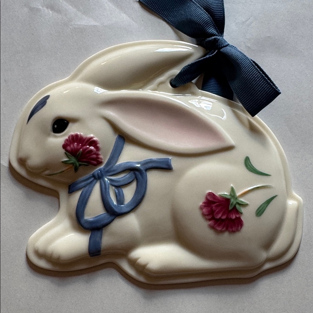 Lenox Poppies on Blue Bunny Cookie Press - Picture 4 of 6
